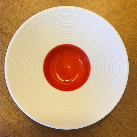 Crate&Barrel Rimmed Dot Dish Set - Picture 7 of 8